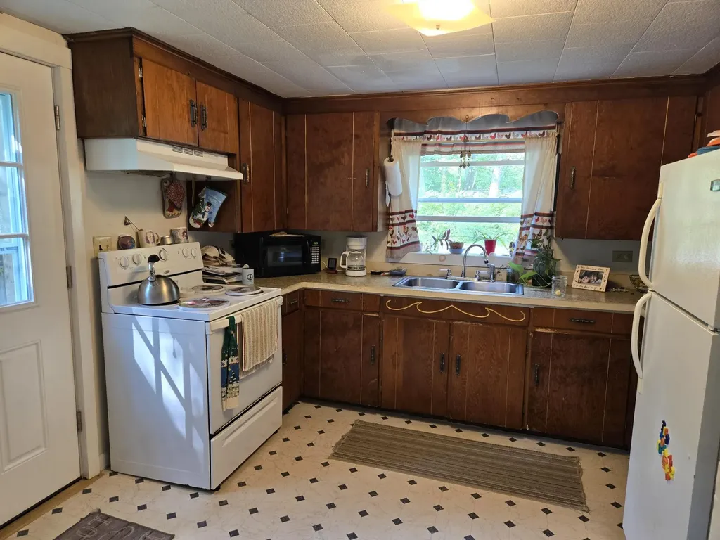 119 N Bridgton Road Bridgton ME 04009