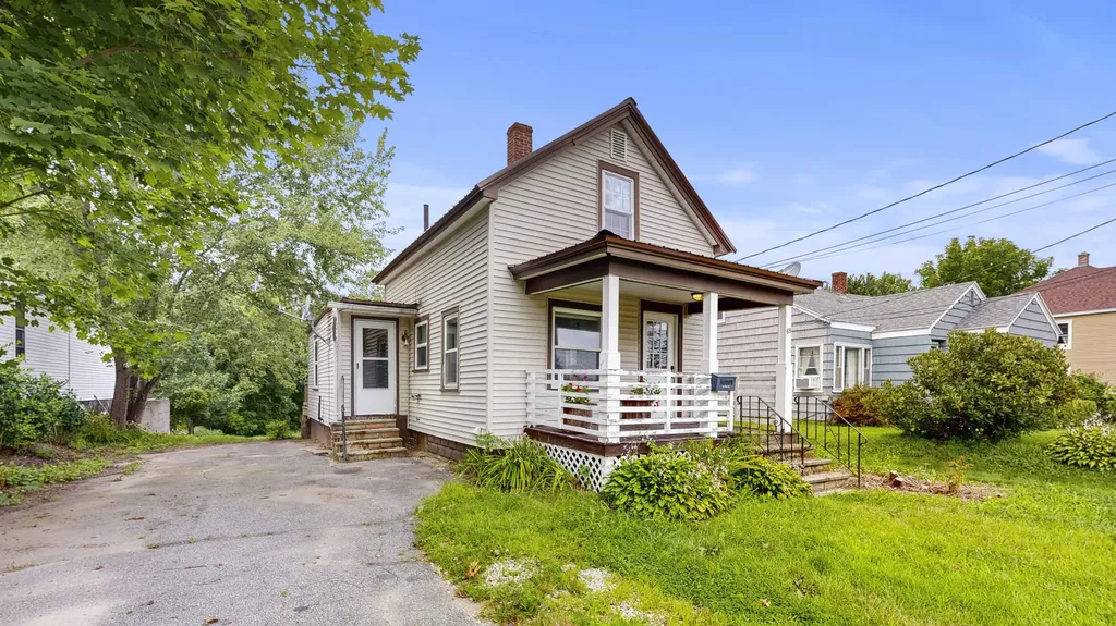 69 Roy Avenue Auburn ME 04210