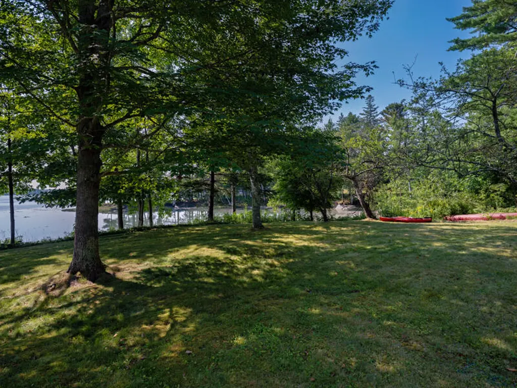654 Pleasant Point Road Cushing ME 04563