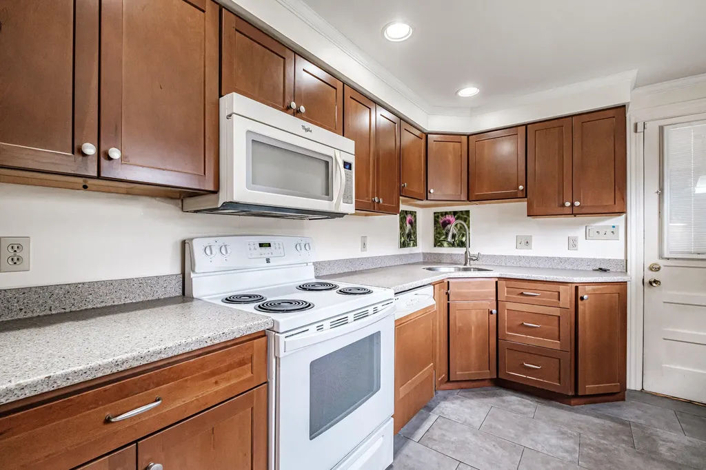 29 Rosedale Street Portland ME 04103