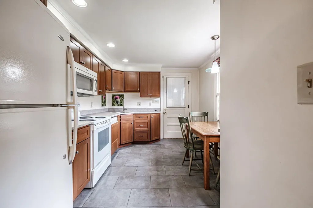 29 Rosedale Street Portland ME 04103