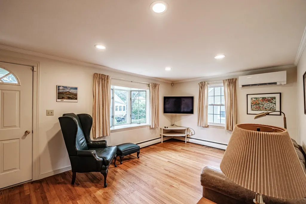 29 Rosedale Street Portland ME 04103