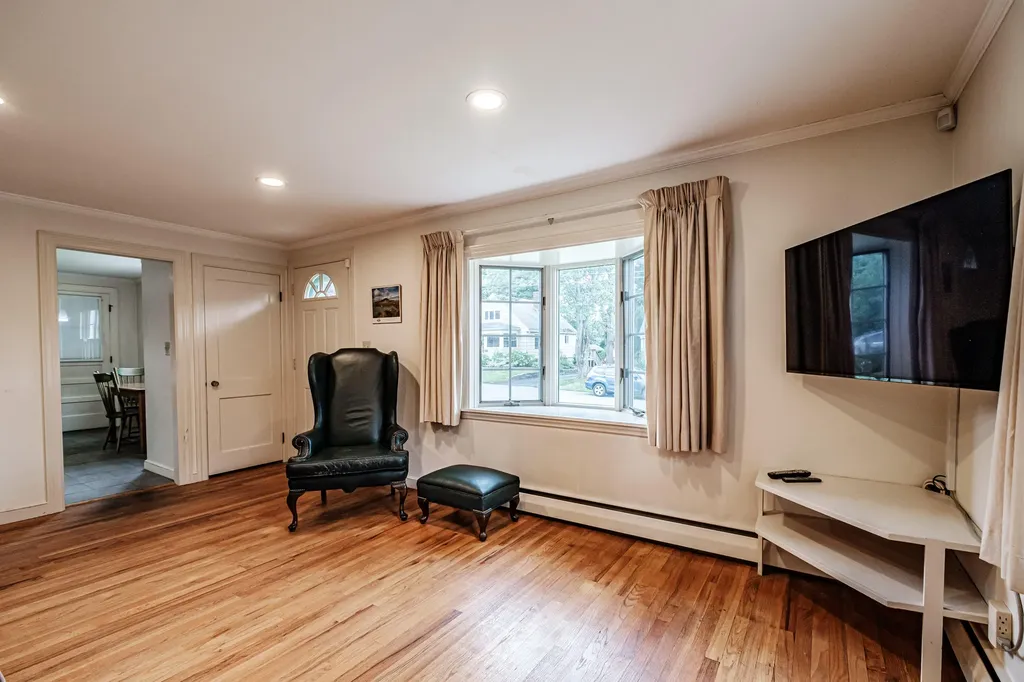 29 Rosedale Street Portland ME 04103
