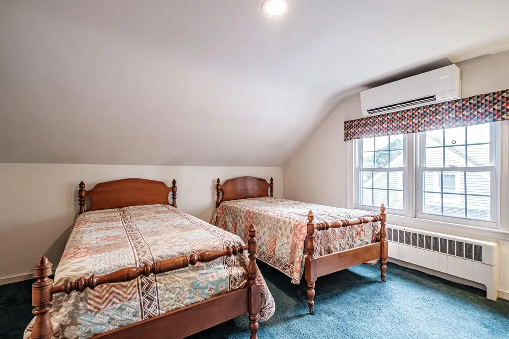 29 Rosedale Street Portland ME 04103