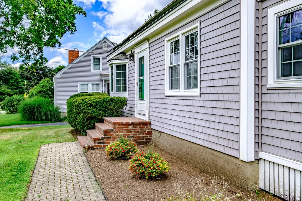 29 Rosedale Street Portland ME 04103