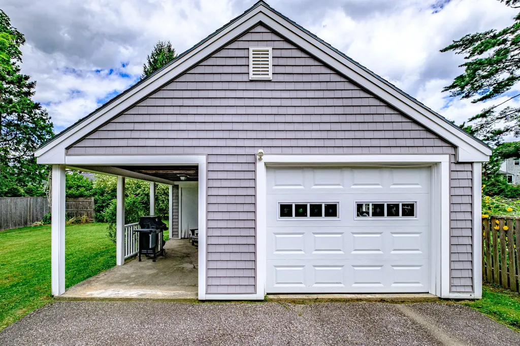 29 Rosedale Street Portland ME 04103