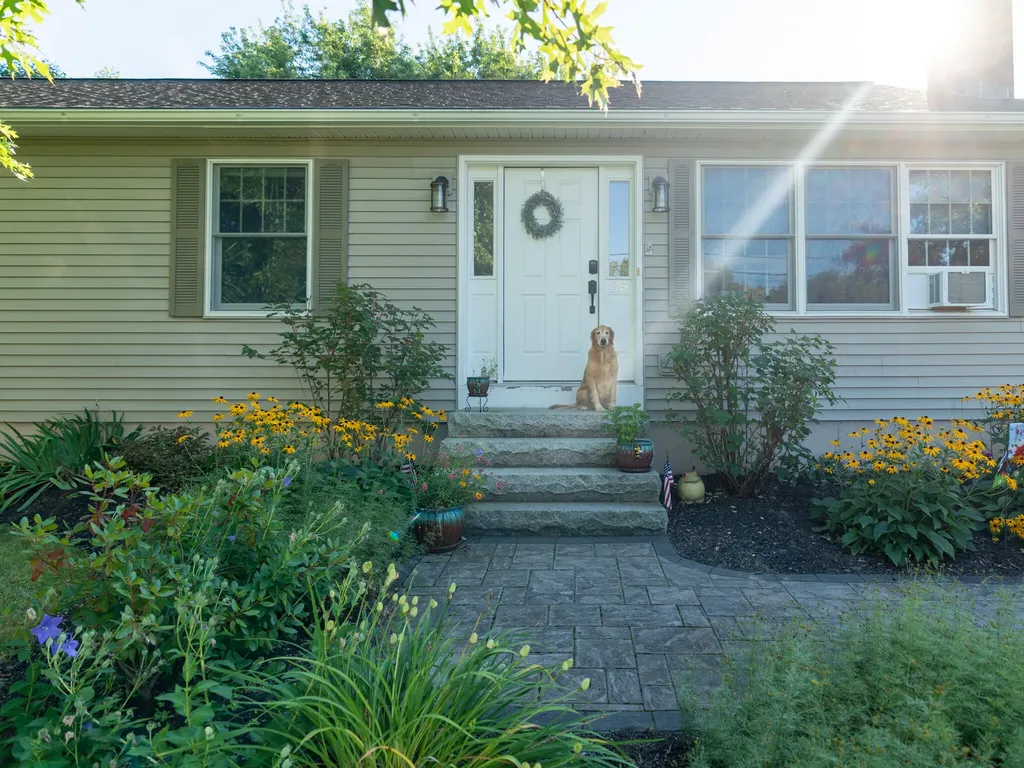 35 Oak Grove Drive Brewer ME 04412