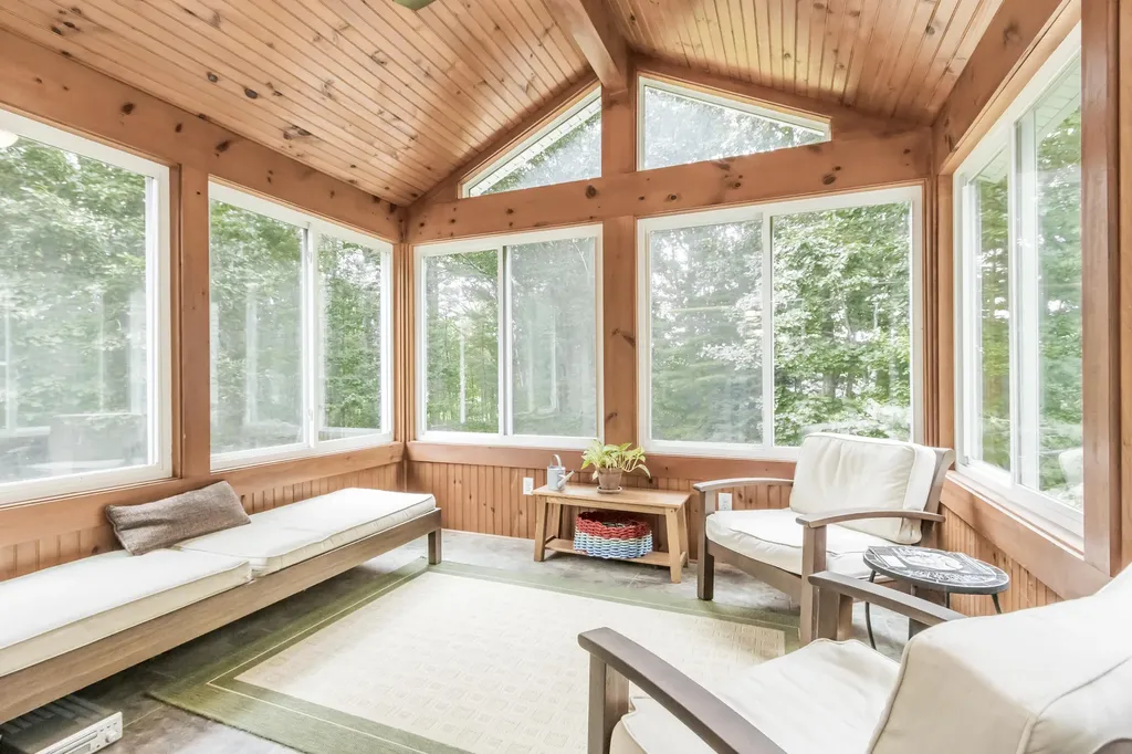 8 Emerald Pond Falmouth ME 04105