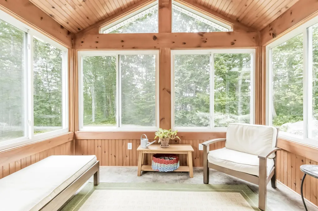 8 Emerald Pond Falmouth ME 04105