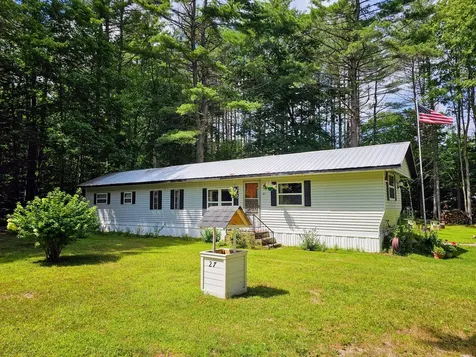 27 Morse Avenue Oxford ME 04270