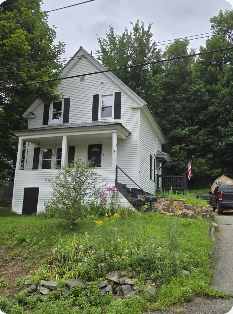 9 Parker Street Mexico ME 04257