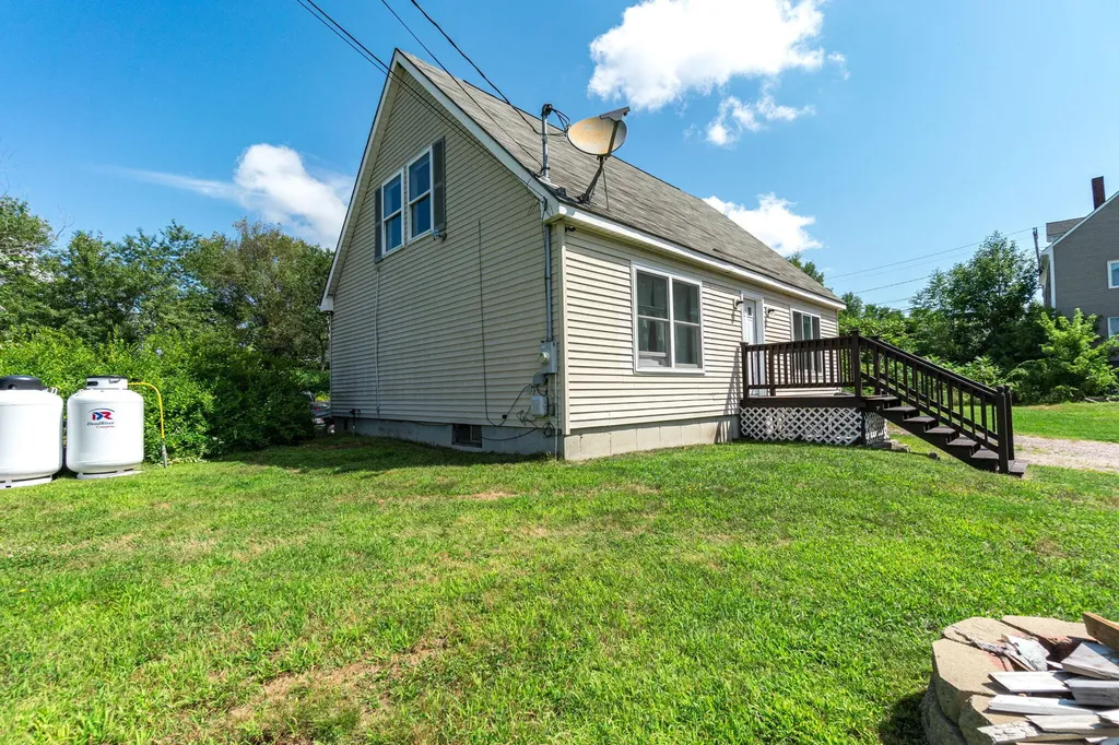 11 Tow Path Road Gorham ME 04038
