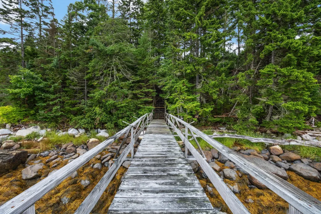 36 Old Heros Road Penobscot ME 04476