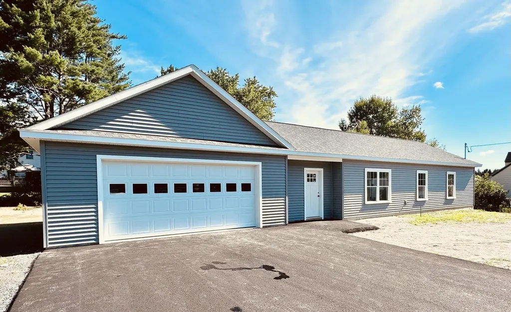 21 Barnet Avenue Waterville ME 04901