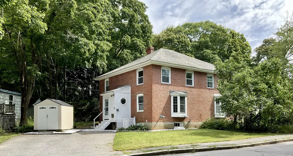 20 Oliver Street Bath ME 04530