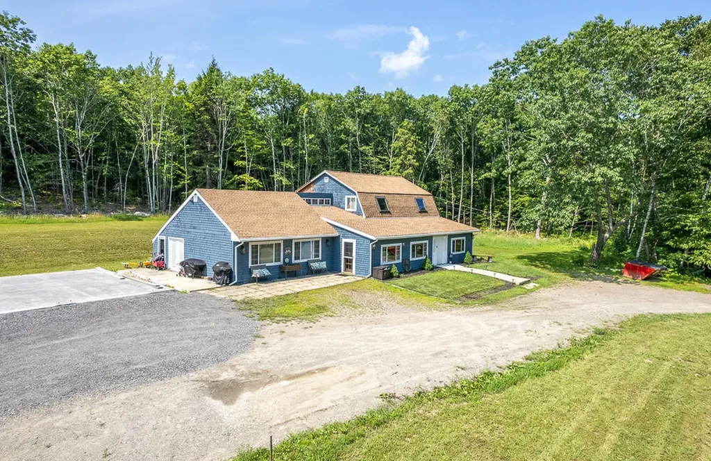 35 Lone Indian Trail Augusta ME 04330