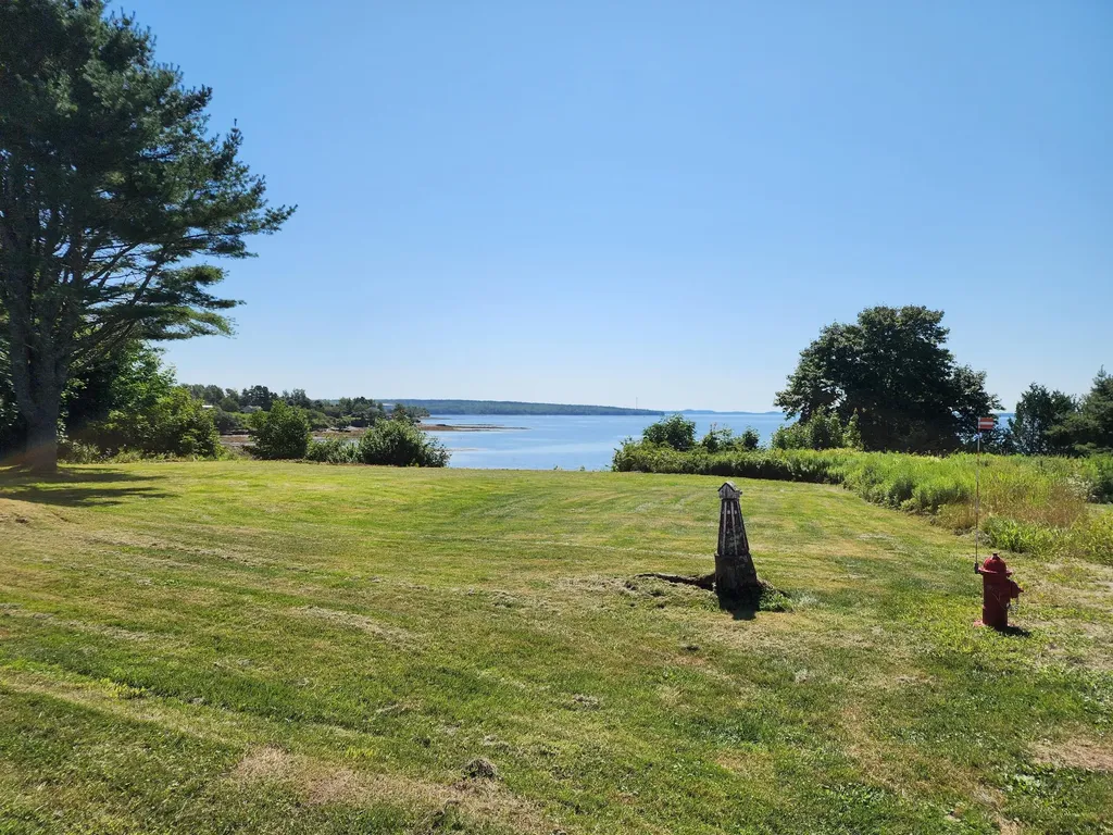 15 Elm Street Searsport ME 04974