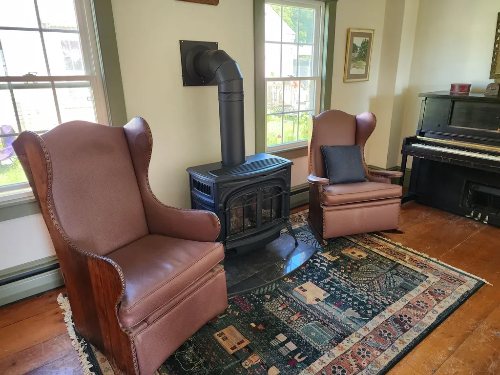 15 Elm Street Searsport ME 04974