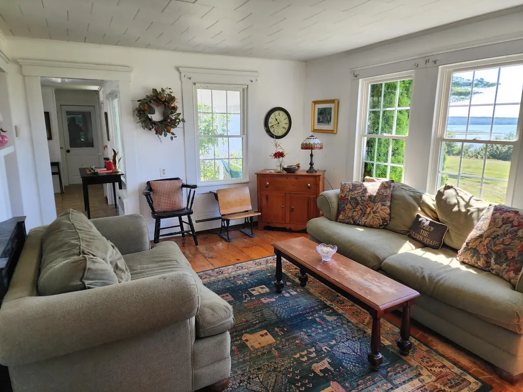 15 Elm Street Searsport ME 04974
