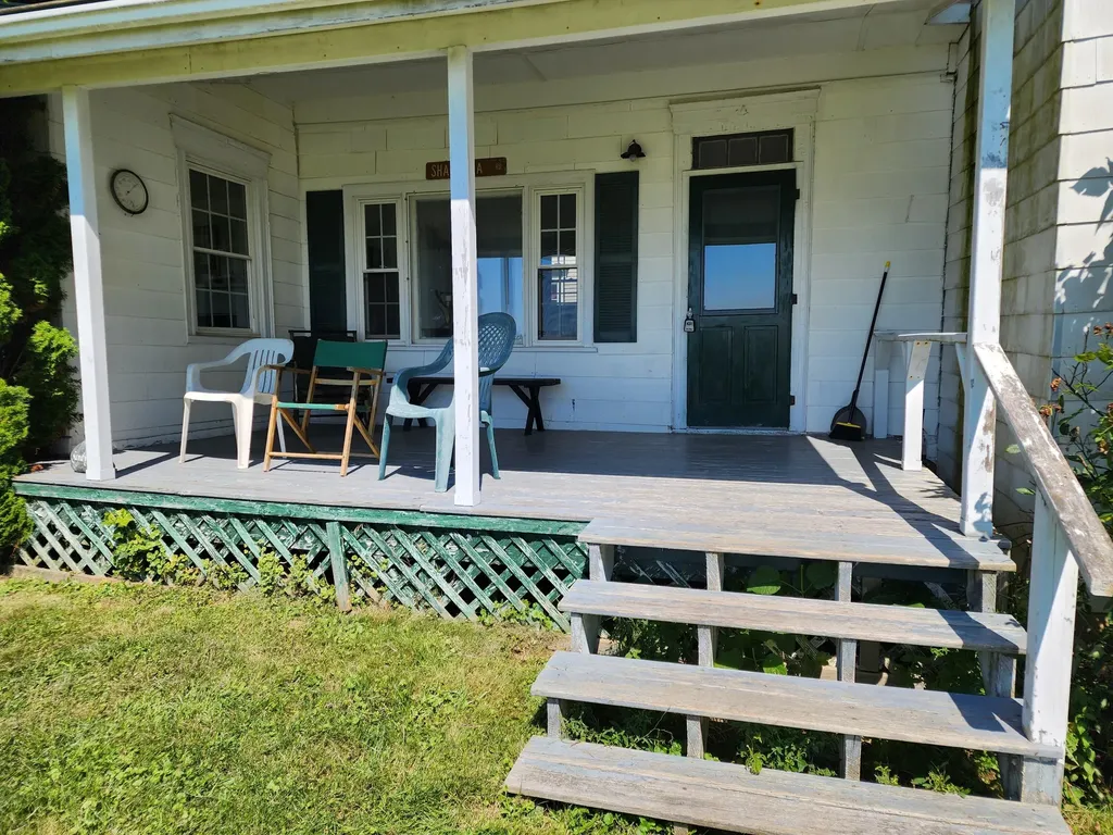 15 Elm Street Searsport ME 04974