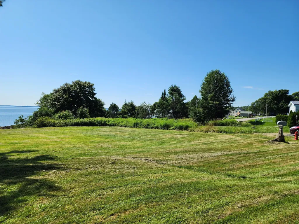 15 Elm Street Searsport ME 04974