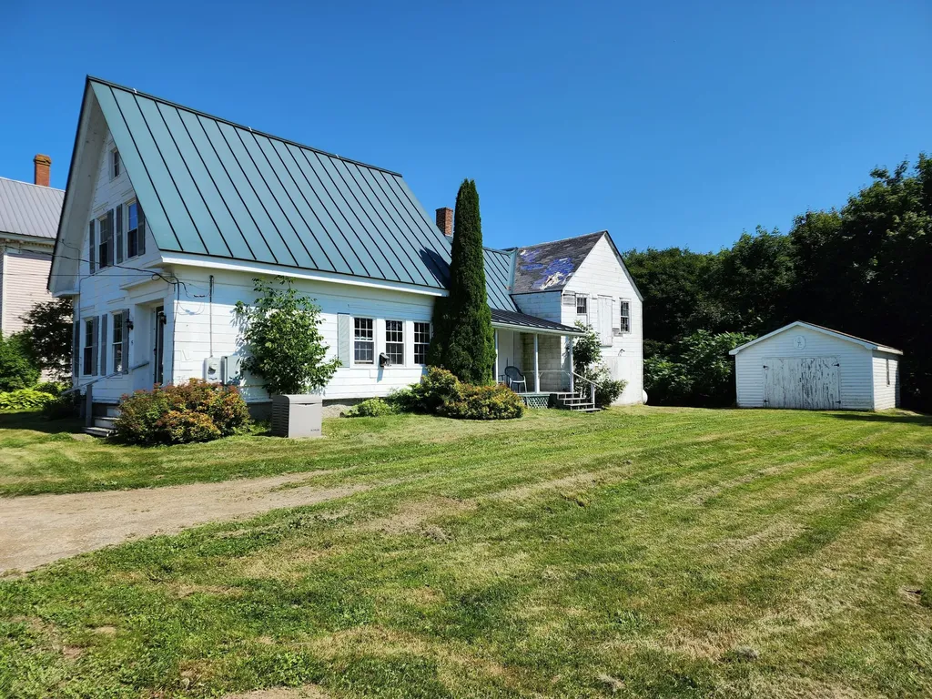 15 Elm Street Searsport ME 04974