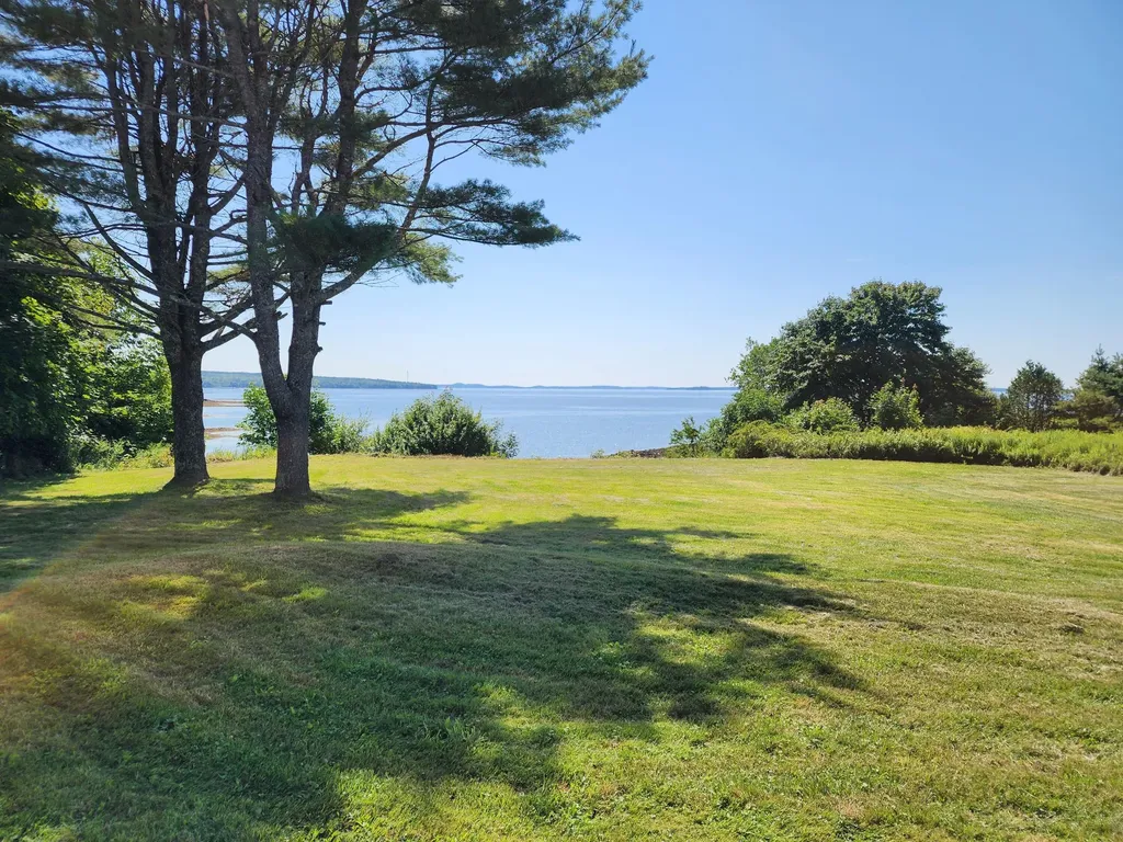 15 Elm Street Searsport ME 04974