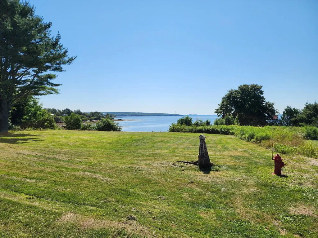 15 Elm Street Searsport ME 04974