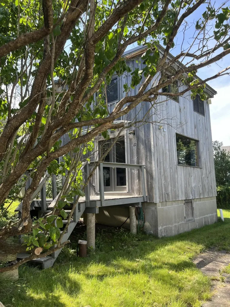 17 Clark Street Eastport ME 04631