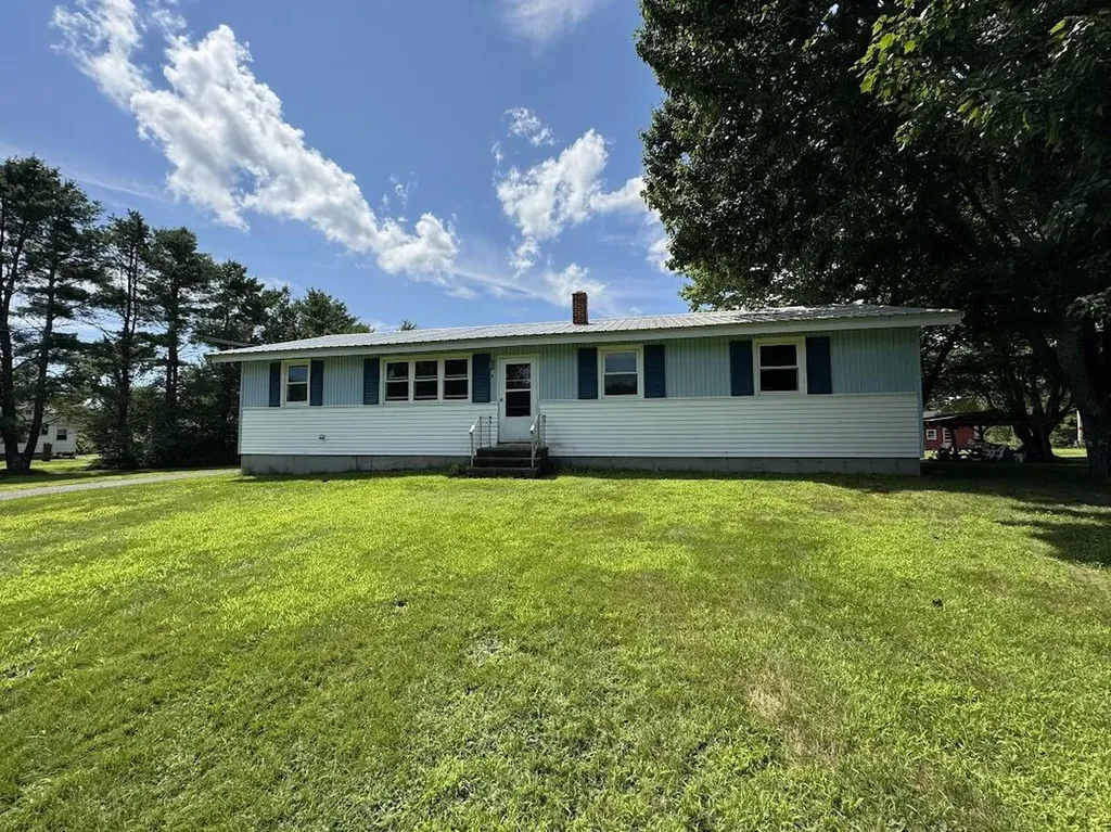 4 Malibu Lane Windham ME 04062
