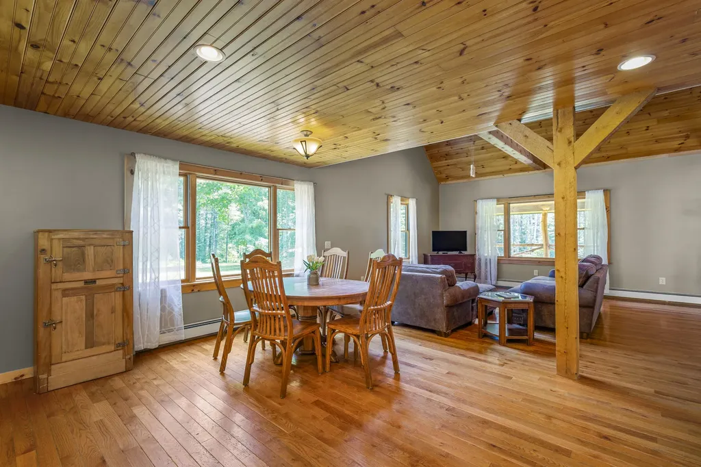 48 Wentworth Road Lincolnville ME 04849