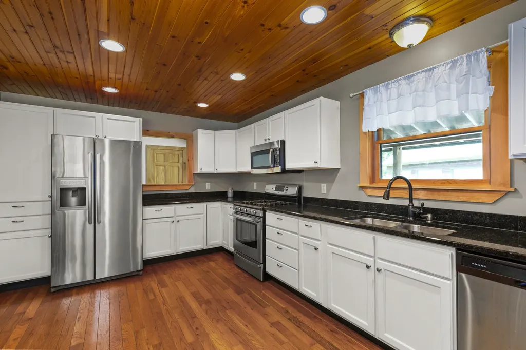 48 Wentworth Road Lincolnville ME 04849