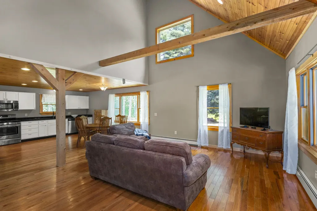 48 Wentworth Road Lincolnville ME 04849