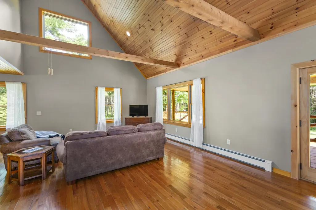 48 Wentworth Road Lincolnville ME 04849