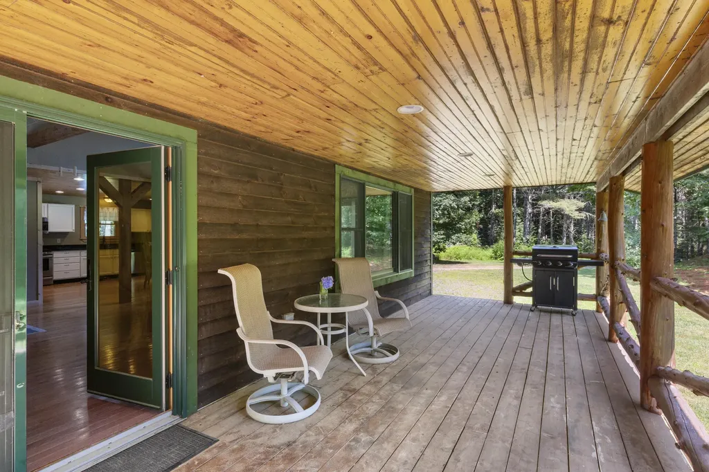 48 Wentworth Road Lincolnville ME 04849