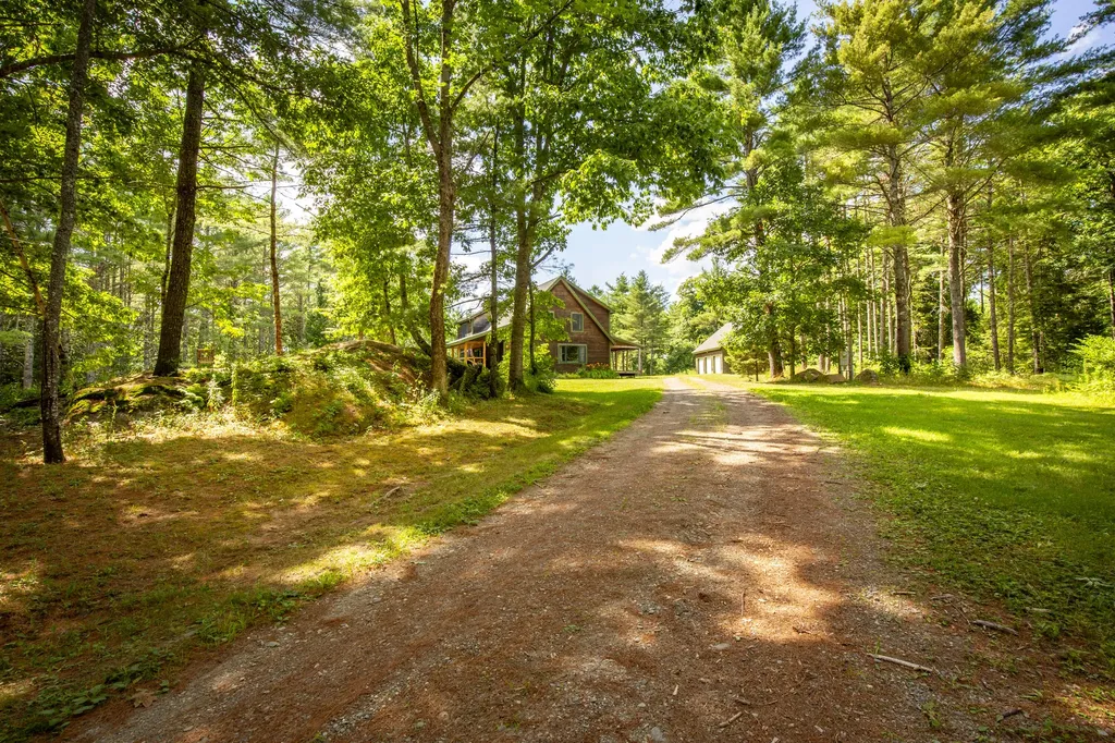 48 Wentworth Road Lincolnville ME 04849