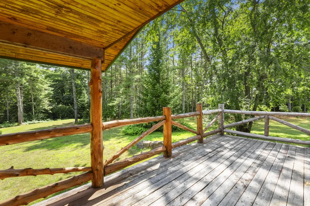 48 Wentworth Road Lincolnville ME 04849