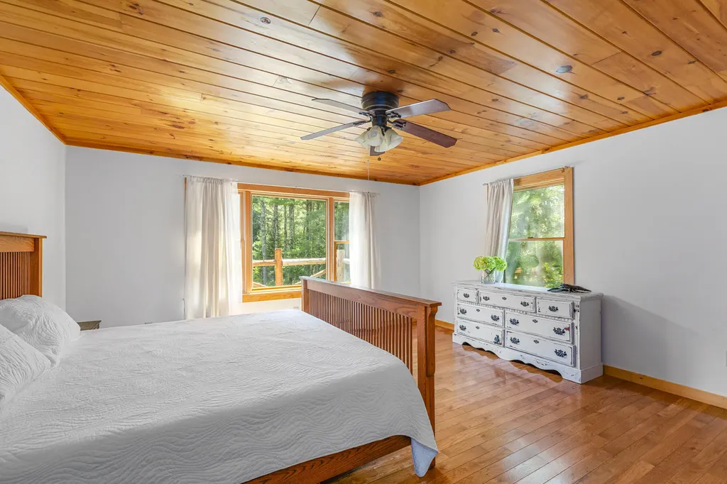 48 Wentworth Road Lincolnville ME 04849