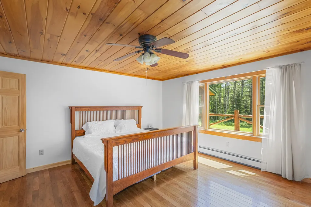 48 Wentworth Road Lincolnville ME 04849