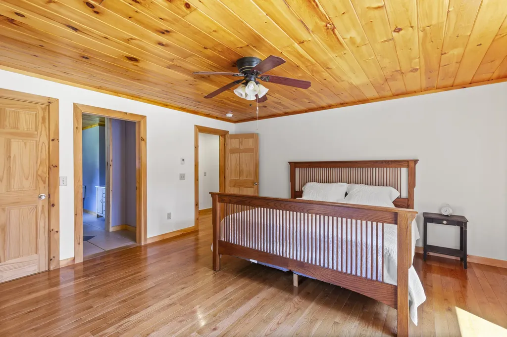 48 Wentworth Road Lincolnville ME 04849