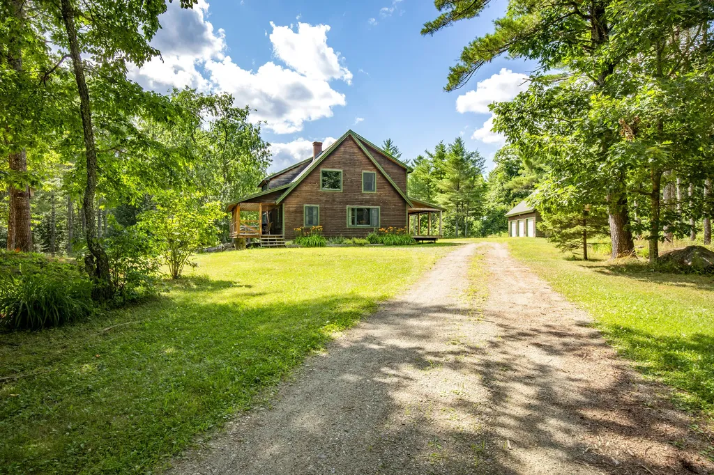 48 Wentworth Road Lincolnville ME 04849