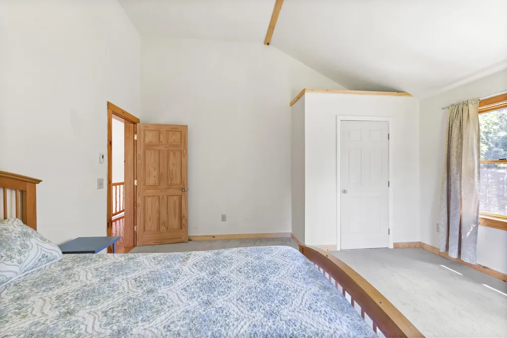 48 Wentworth Road Lincolnville ME 04849