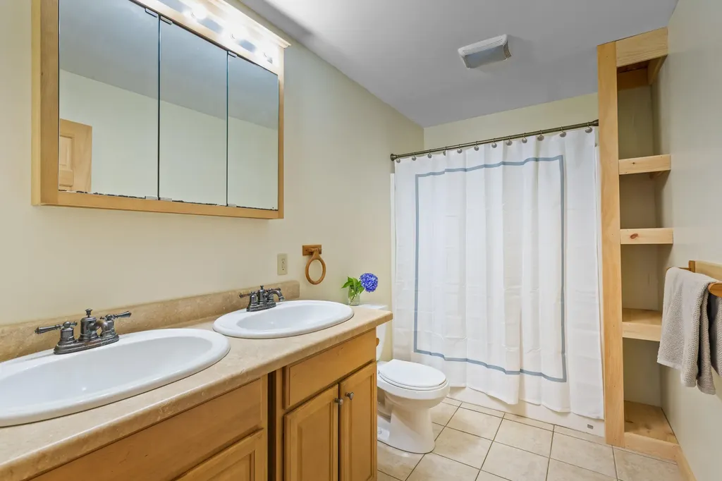 48 Wentworth Road Lincolnville ME 04849