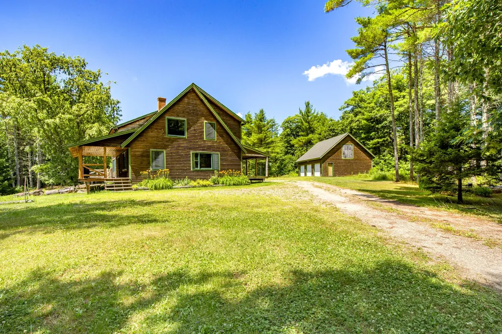 48 Wentworth Road Lincolnville ME 04849
