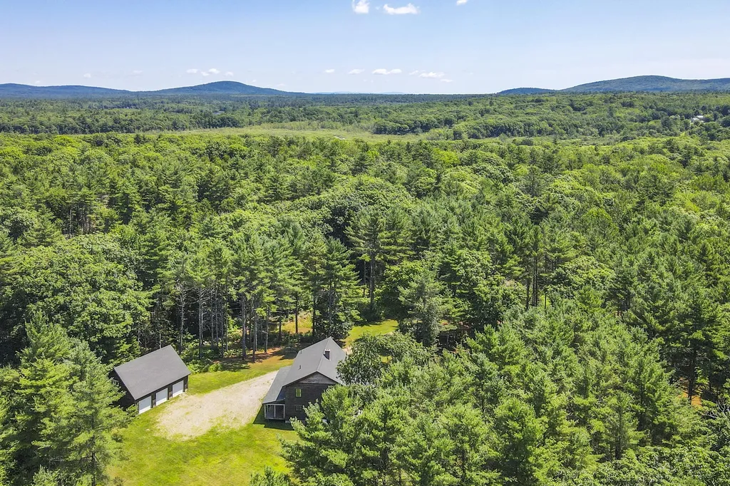 48 Wentworth Road Lincolnville ME 04849