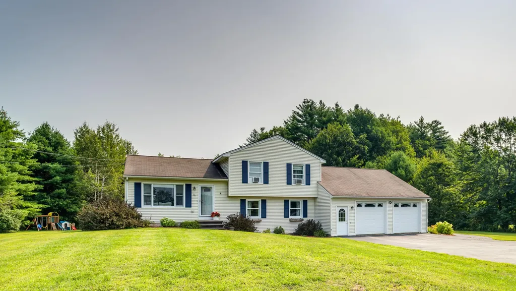 37 Center Road Lebanon ME 04027