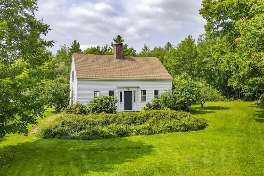 284 Lawry Road Searsmont ME 04973