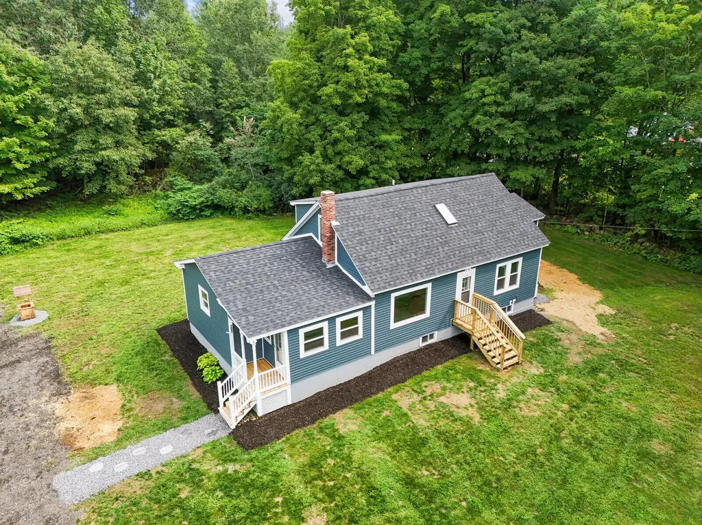 820 Hallowell Litchfield Road West Gardiner ME 04345
