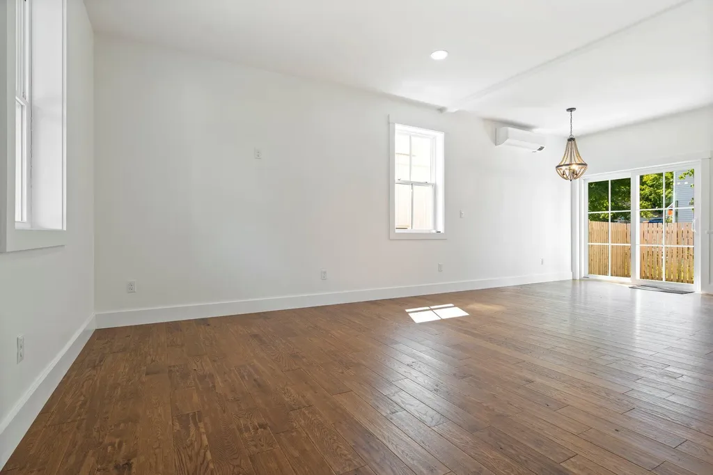 15 Magnolia Lane Gardiner ME 04345