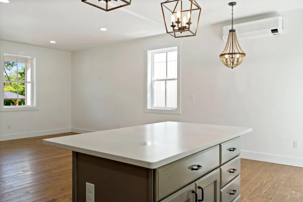 15 Magnolia Lane Gardiner ME 04345